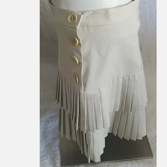 BCBGMaxAzria Cream Pleated Mini Skirt - Picture 3 of 7
